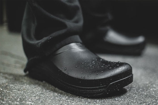 Zapatos del modelo Radium, ideales para profesionales de la cocina.  