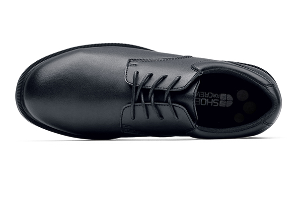 Modelo Cambridge ST, en color negro, de Shoes For Crews