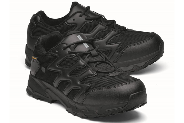 Breathable Carrig Low style with slip-resistant outsoles and TripGuard